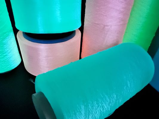 Fluorescencyjna Glow Up Yarn Świetlista Polyester Yarn 150D Polyester Świetlista Przęga Świetlista Przęga